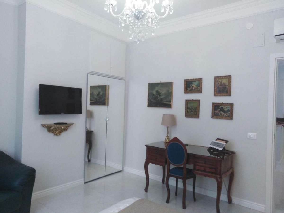 Centro Storico Maschio Angioino House Apartment เนเปิลส์ ภายนอก รูปภาพ